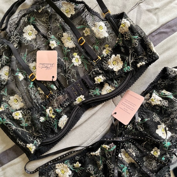 Agent Provocateur Athena Set 🌸 - Picture 3 of 4